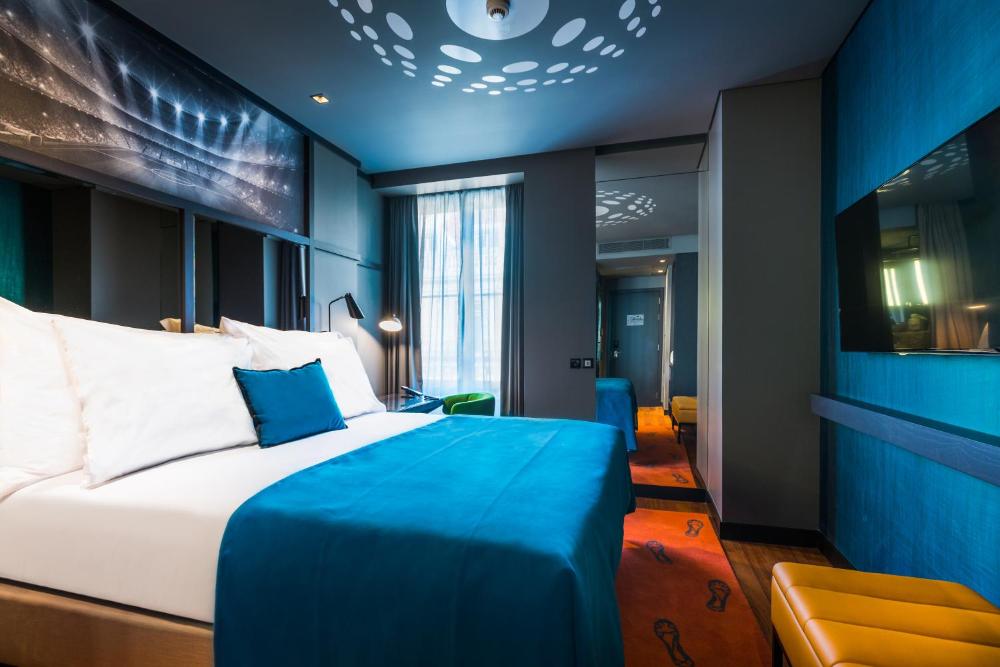 CR Superior Double Room interior